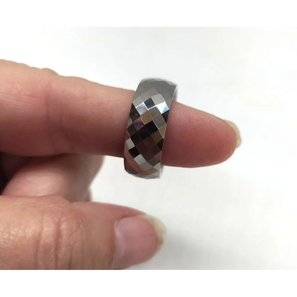 Silver Tungsten Band Multi‎ Faceted Domed Edges Ring Wedding Band Jewelery 9mm